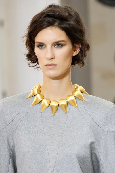 Look 74
